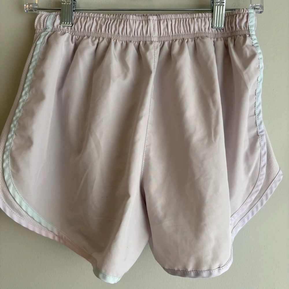Nike Dri-Fit Tempo Running Shorts Women’s Medium (Runs‎ Small)